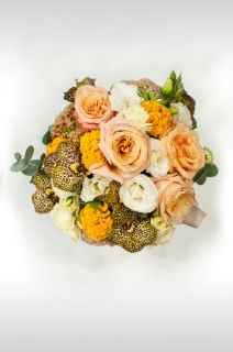 елегантна кутия с орхидея