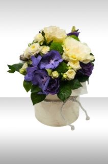 елегантна кутия с орхидеи