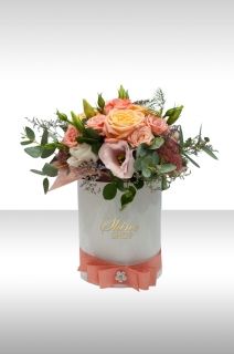 стилна кутия с рози