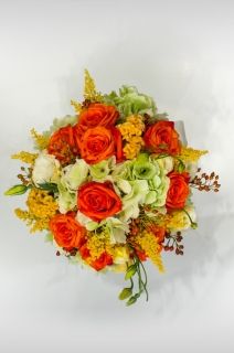 очарователна кутия с оранжеви рози