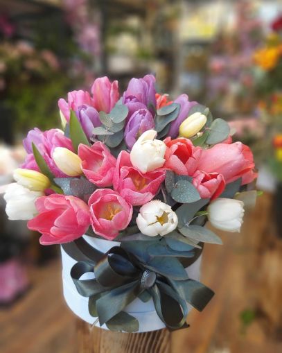 Кутия Spring Tulips